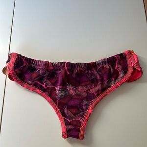 NWOT Maaji Ruched Cheeky Pink Floral Bikini Bottoms